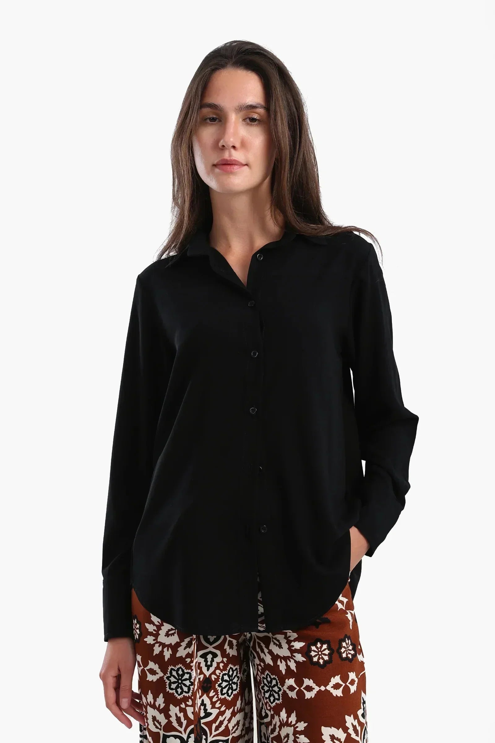 Carina - Basic Black Shirt 1