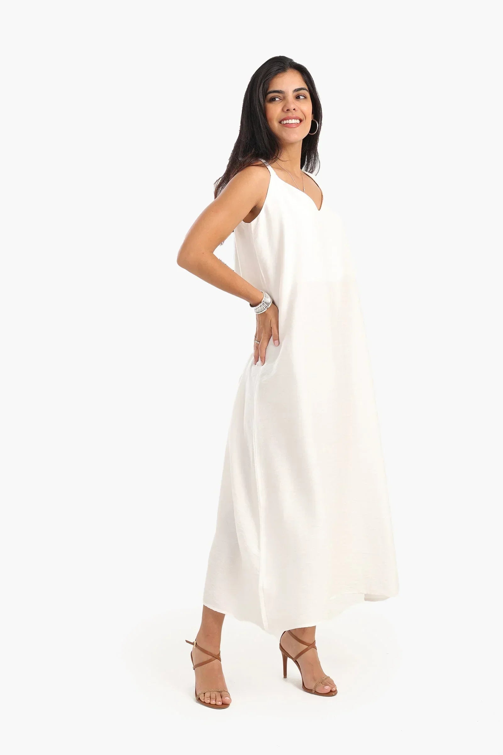 Clue - Chic V-Neck Midi Dress 4