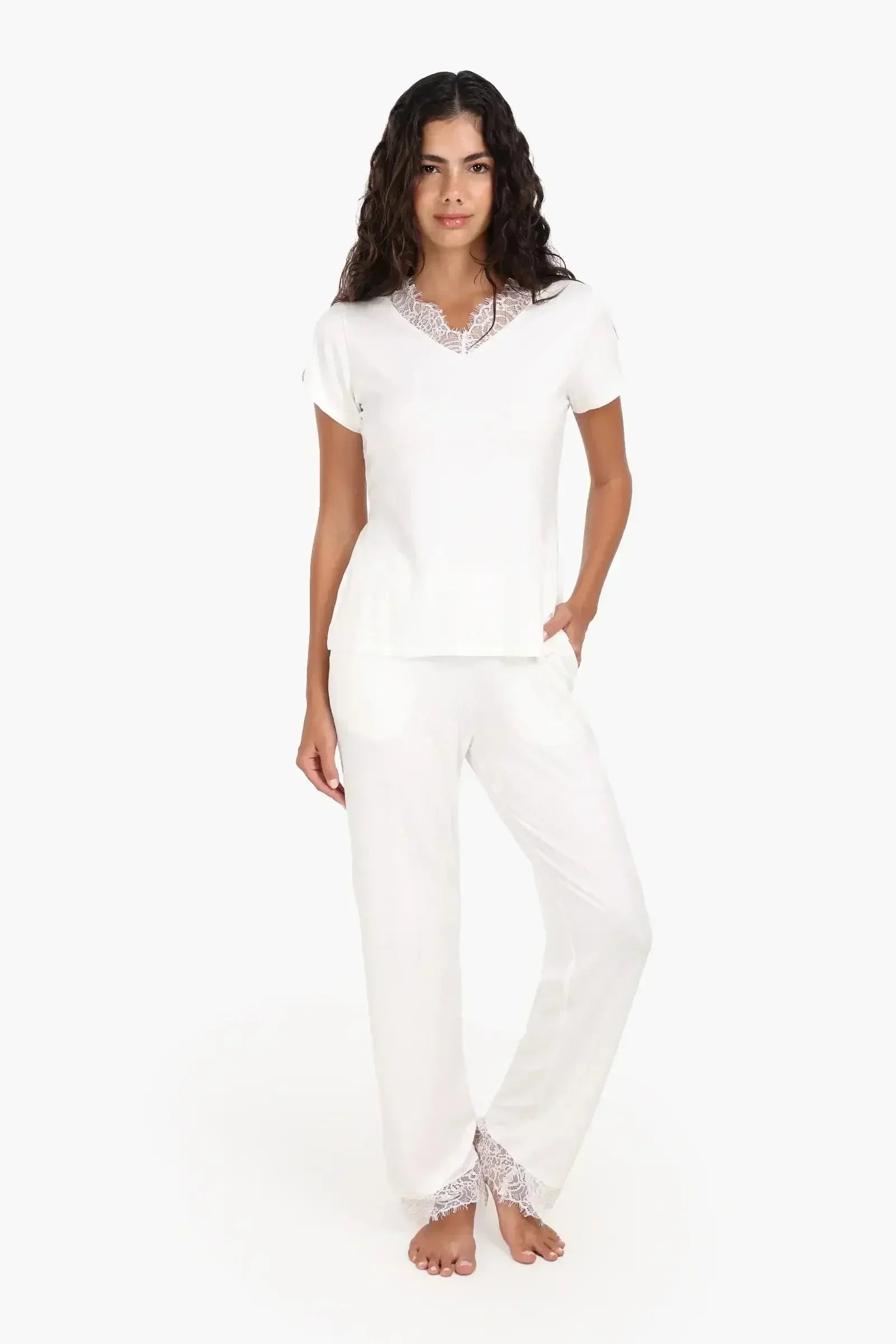 Carina - Pyjama Set with Lace Edges 2