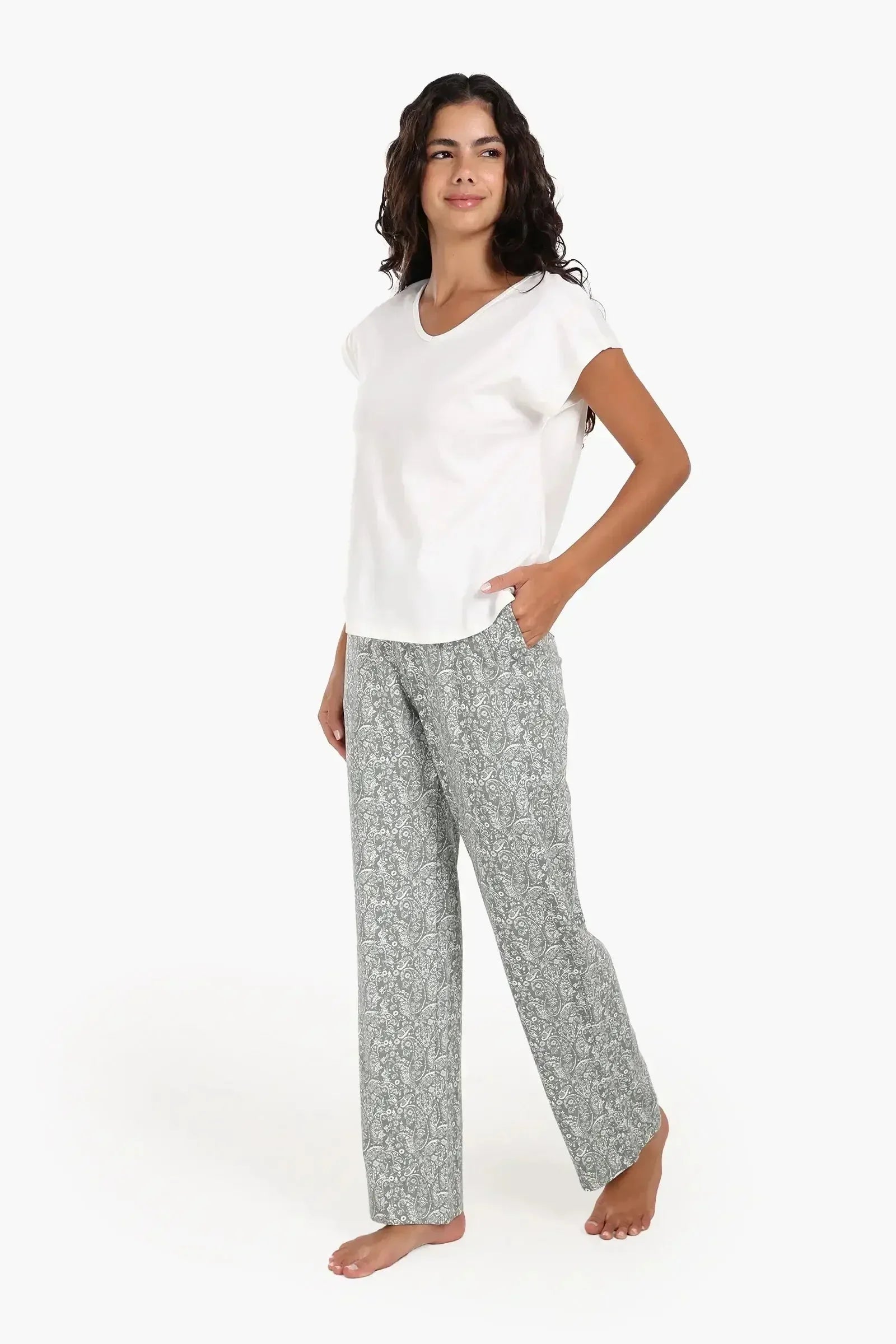 Carina - Pyjama Set with V-Back Tie 1