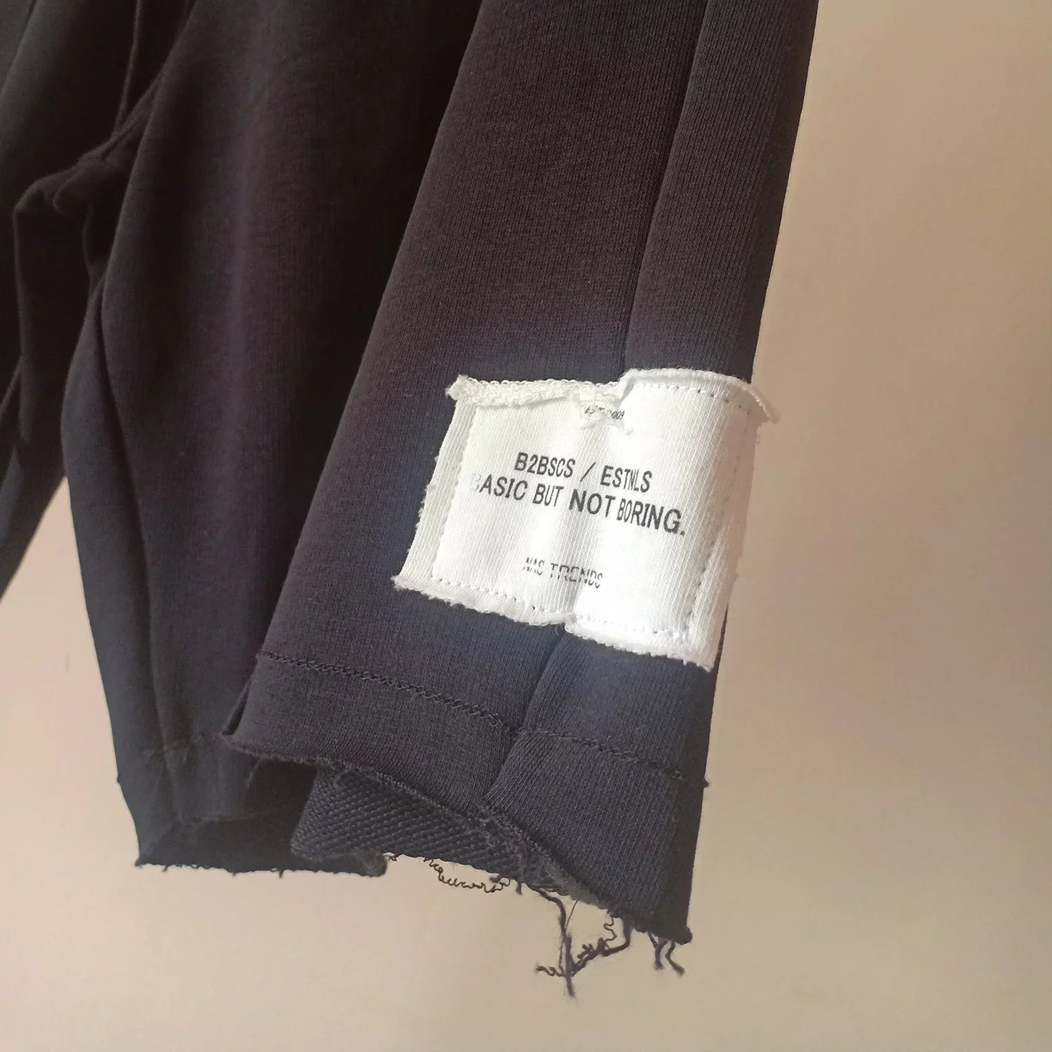 NAS Trends - Not Boring Unisex Short - Black 5