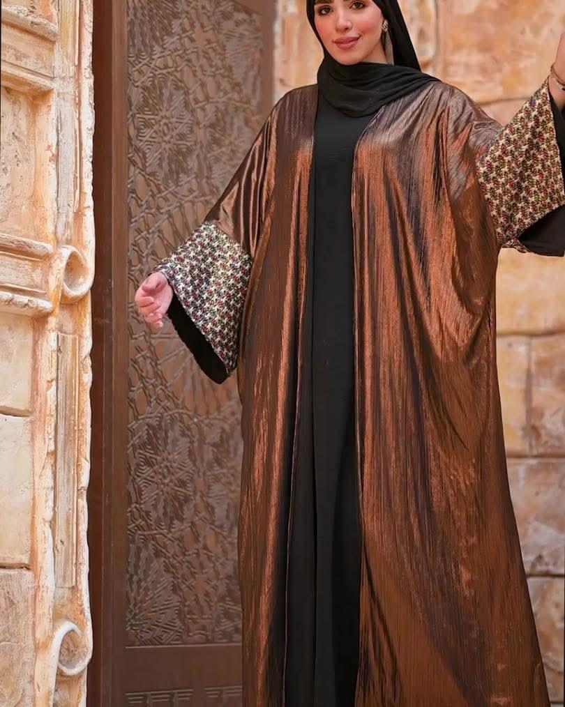 Mimme Boutiqe - Gold Silk Kaftan 1