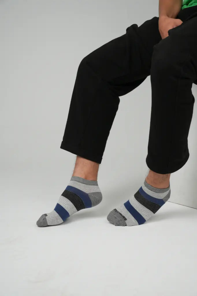 3 Feathers Cotton Ankle Socks Free Size Fits 40 - 45 for Men Multicolor