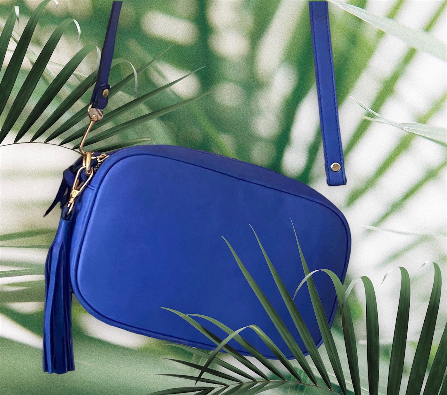 the Concept Store - Essential Bag 1