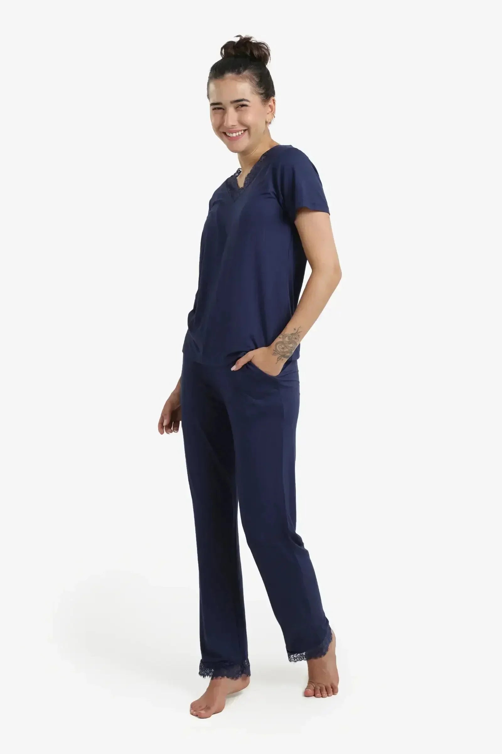 Carina - Pyjama Set with Lace Edges 10