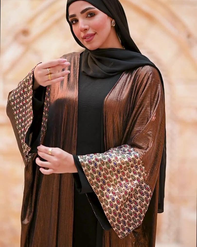 Mimme Boutiqe - Gold Silk Kaftan 2