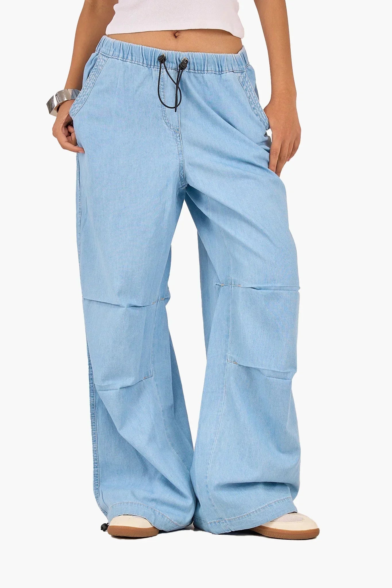 Clue - Relaxed Fit Drawstring Denim Pants 1