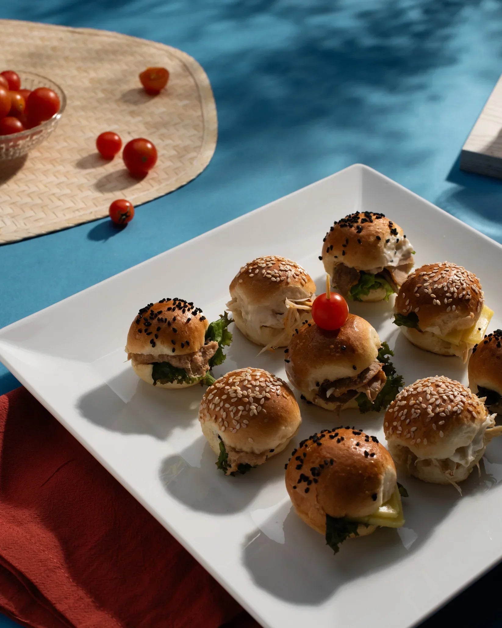 Rechote - Eyeline Squared porcelain serving plate 2 3