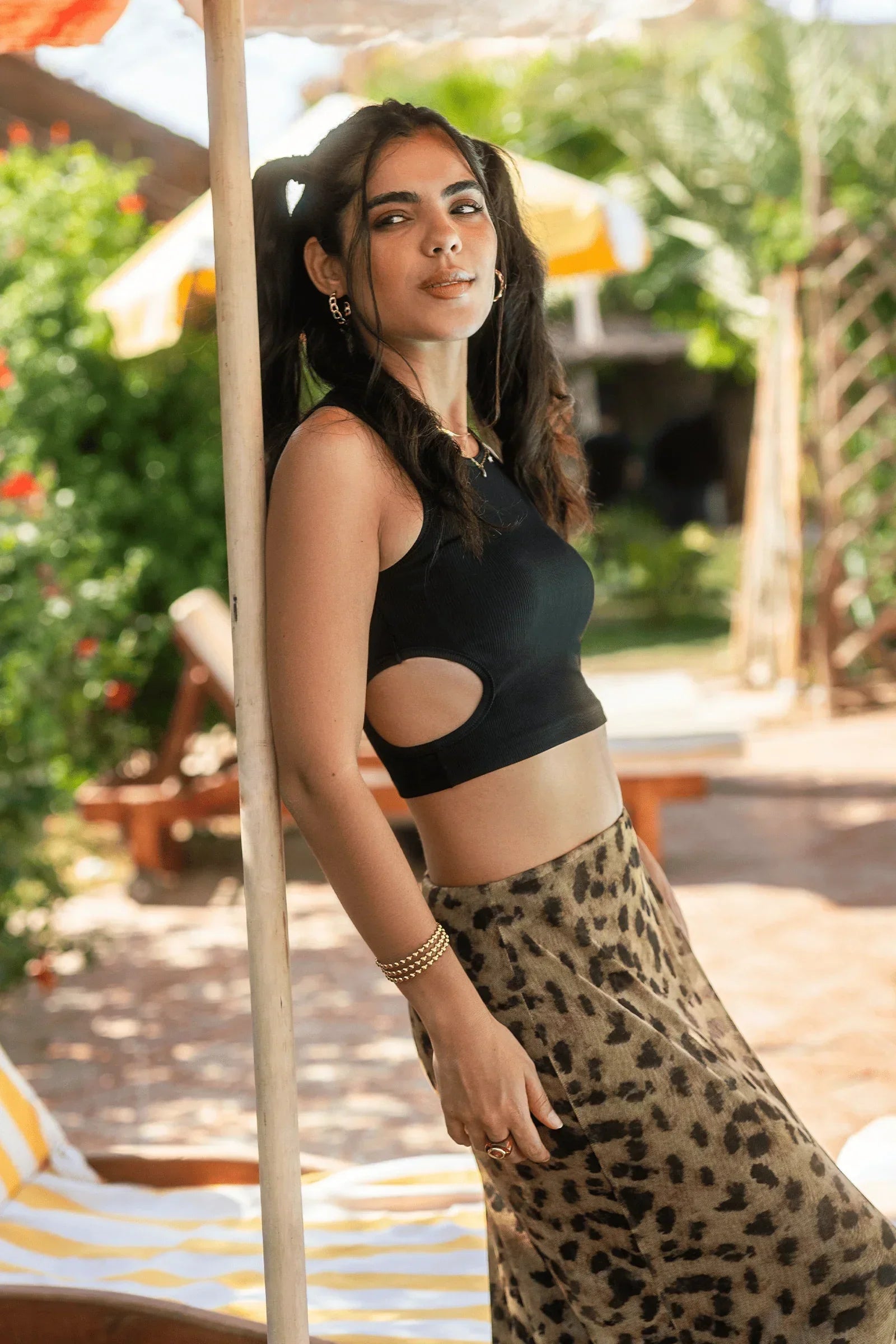 Clue - Cropped Cut-Out Ribbed Top 2