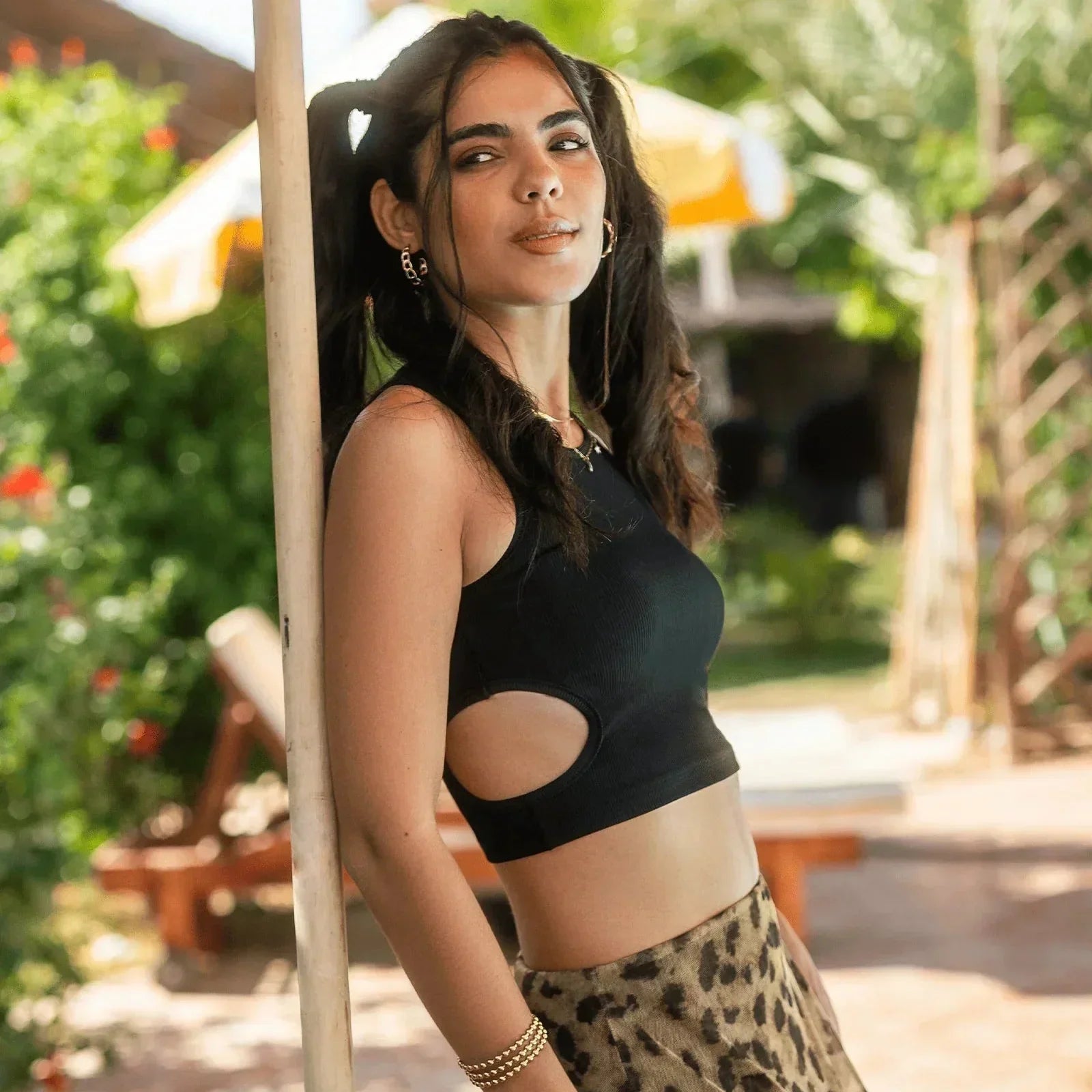 Cropped Cut-Out Ribbed Top - Clue 7