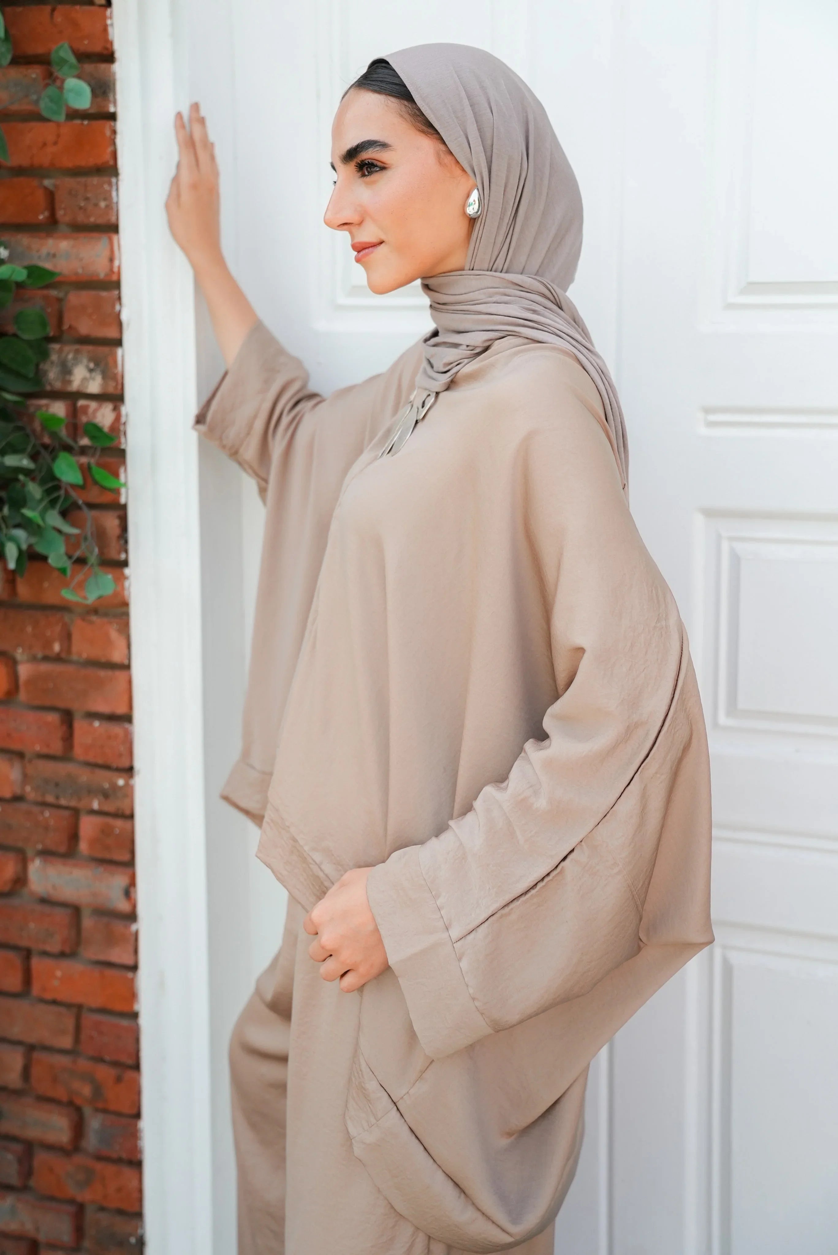 Dress Code - silk beige set 7