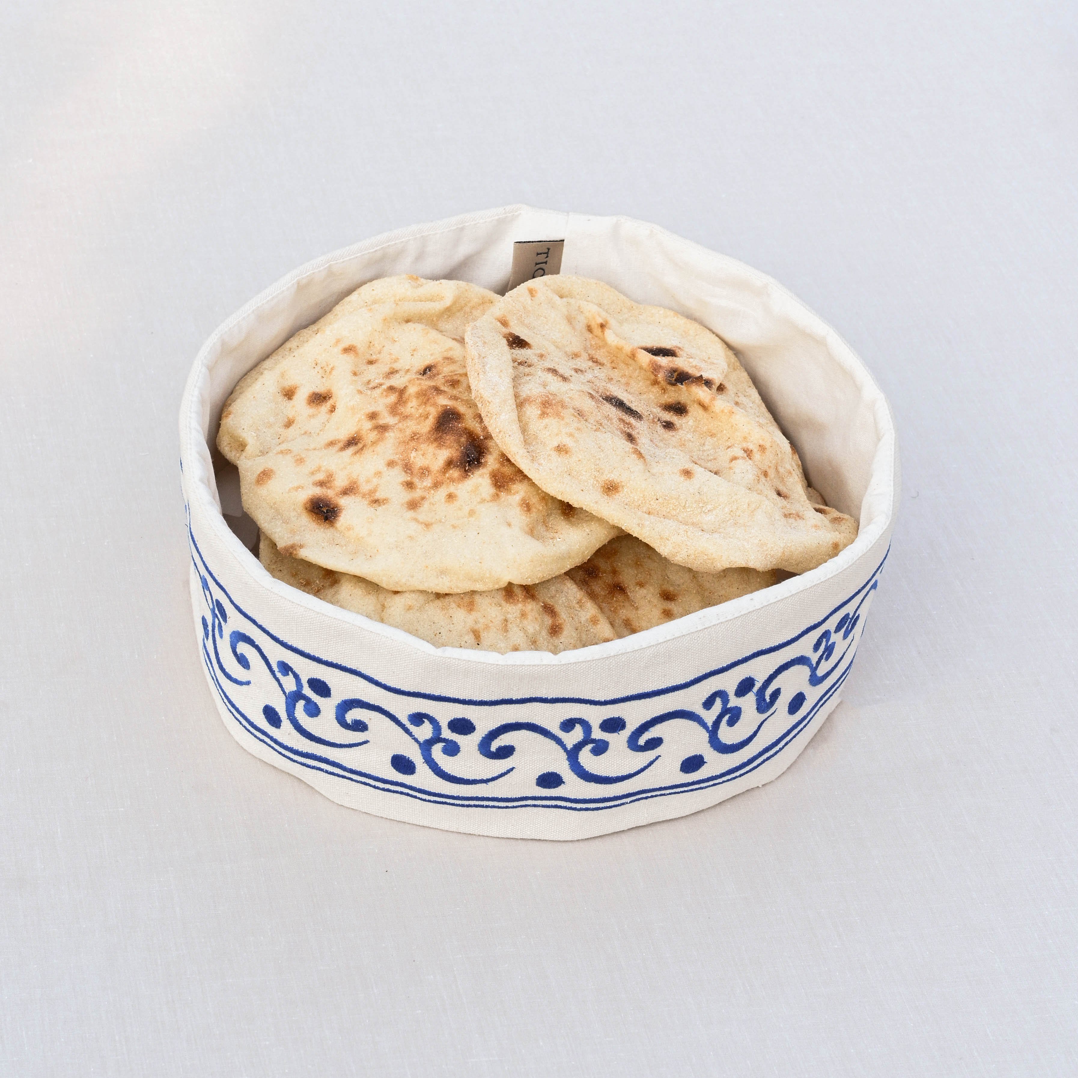 Royal Waves Breadbasket - Ticas 1