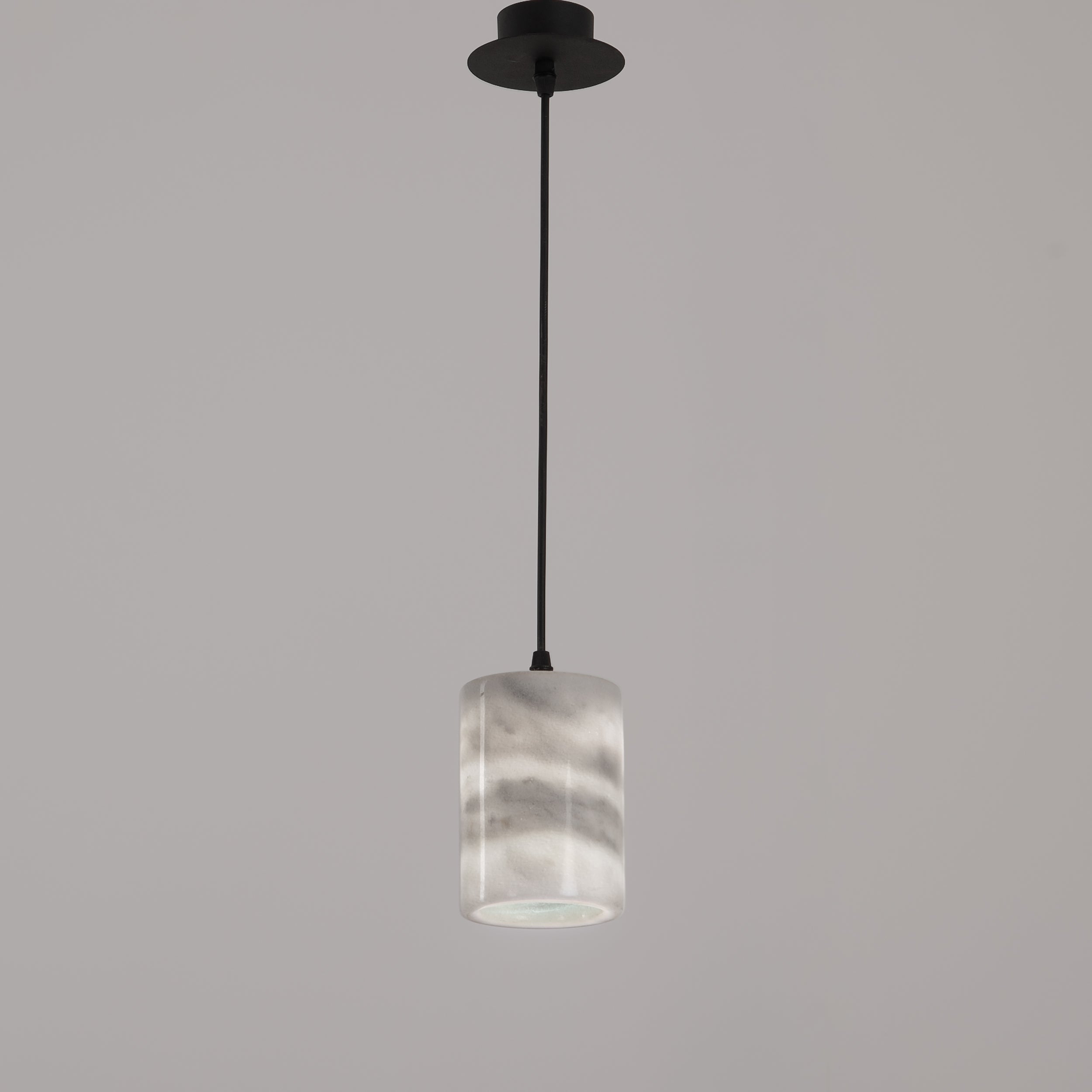 Egyvolt - Yang Pendant Carrara 2
