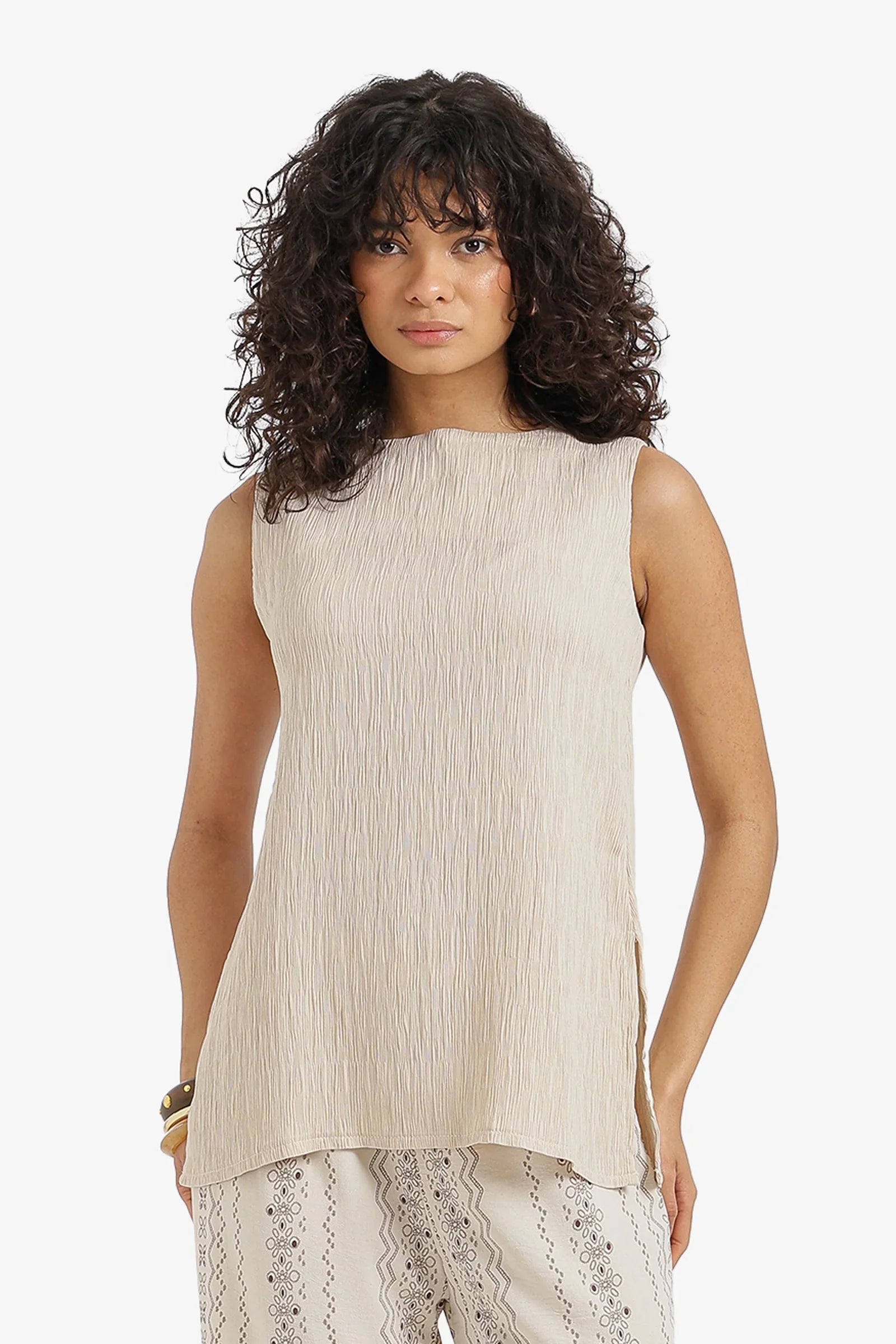 Relaxed Sleeveless Blouse - Clue - Babazzaro
