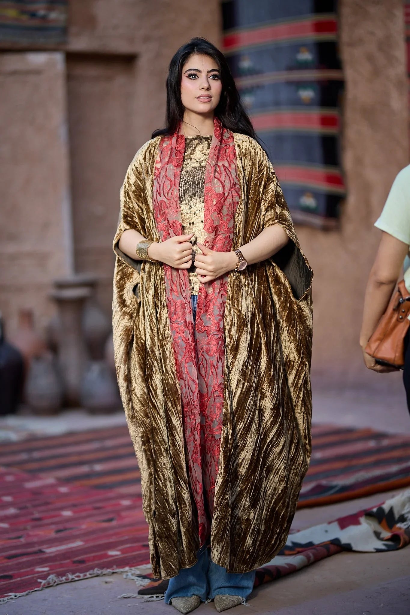 Dress Code - Golden royal 8