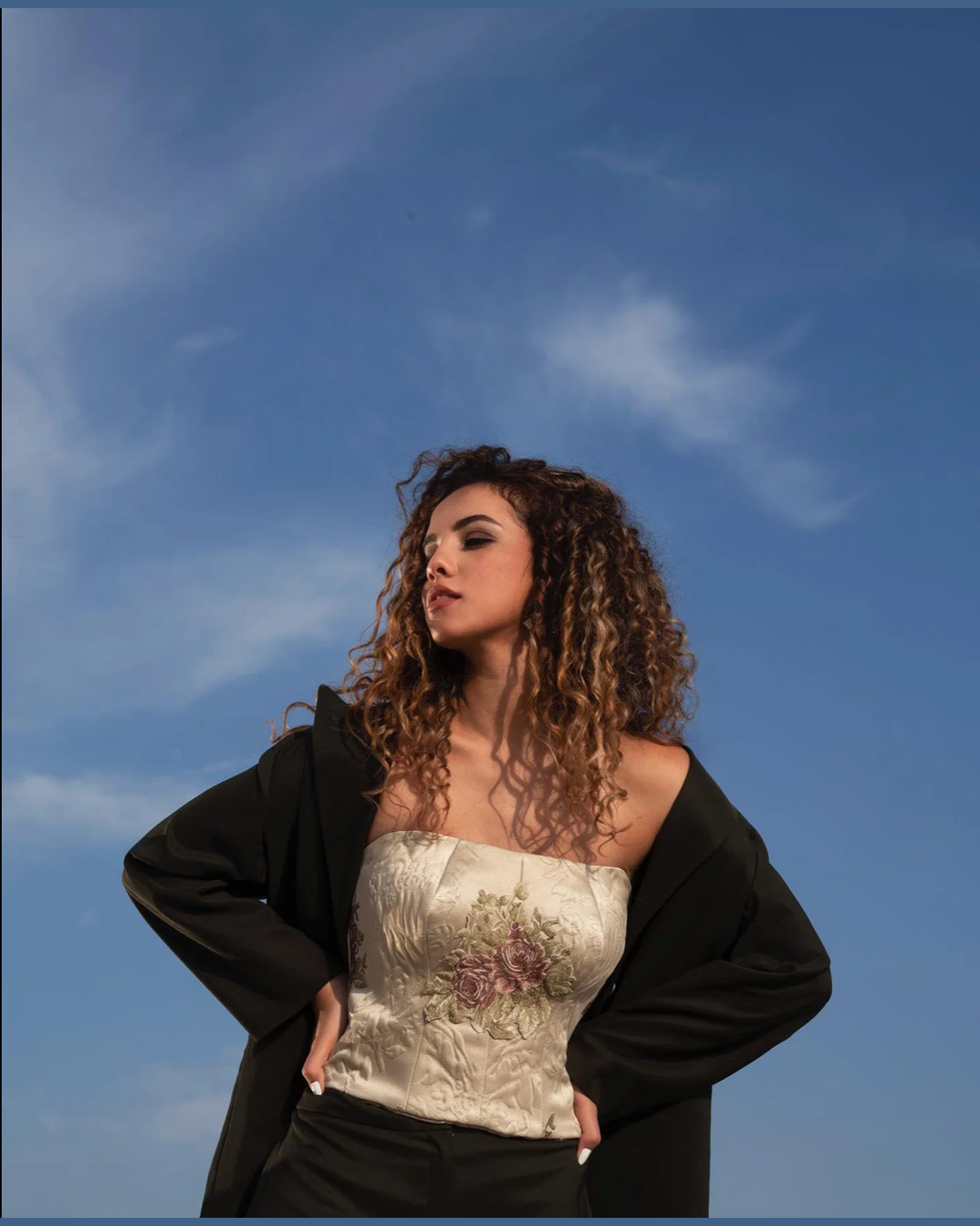 Nosh - Vintage Off-White Over-Bust Corset 2