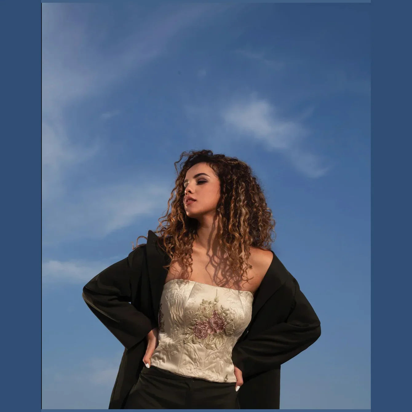 Nosh - Vintage Off-White Over-Bust Corset 2