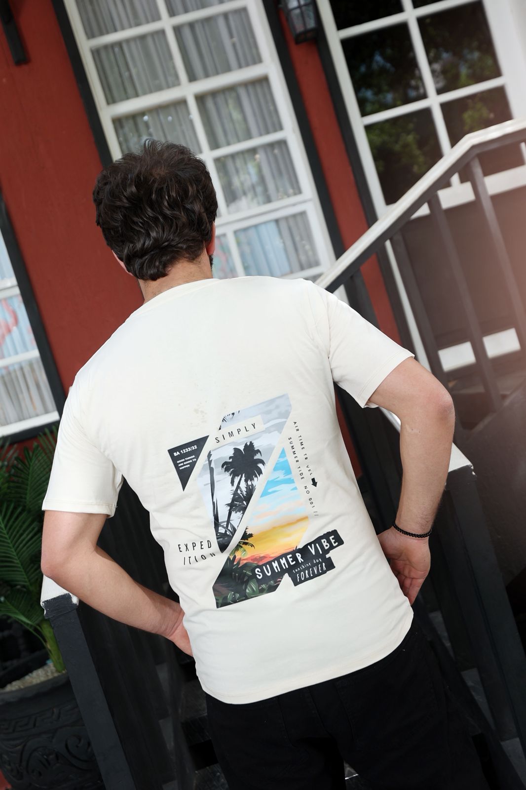 Elite Era - Summer Vibes T-Shirt 1