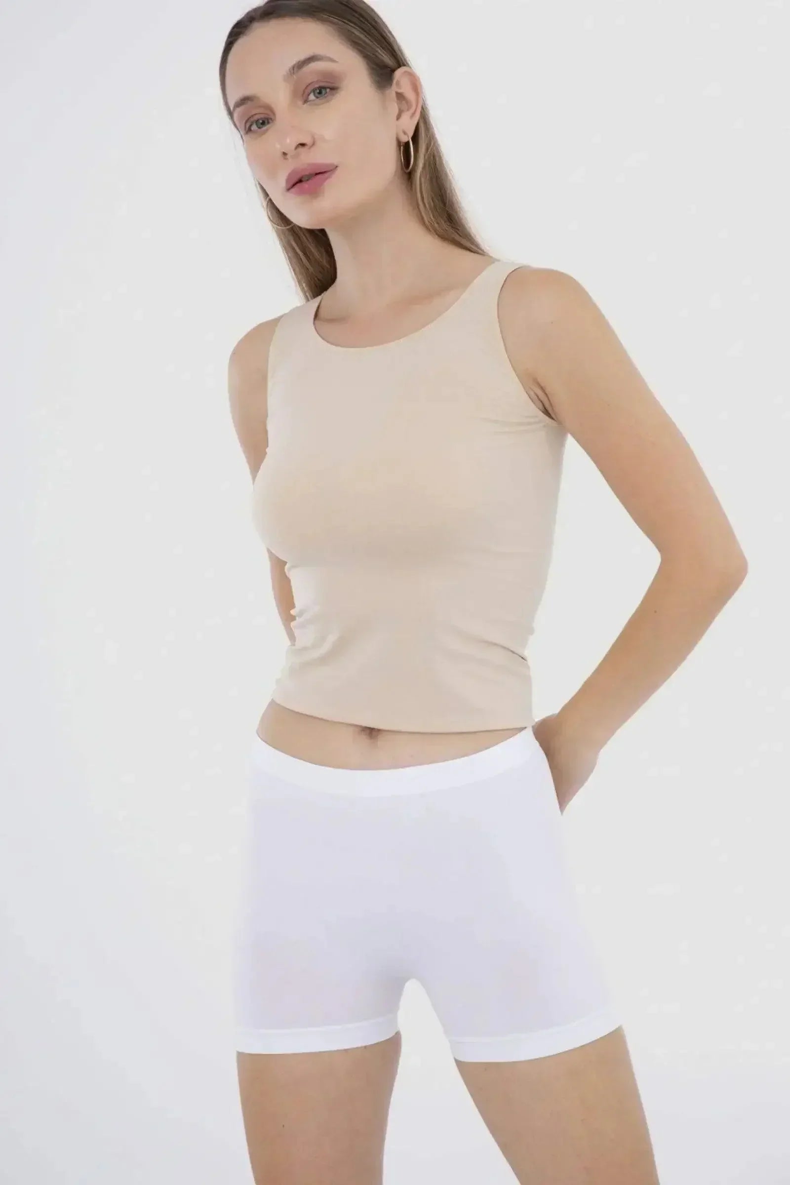 Carina - Basic Microfiber Hot Short 13