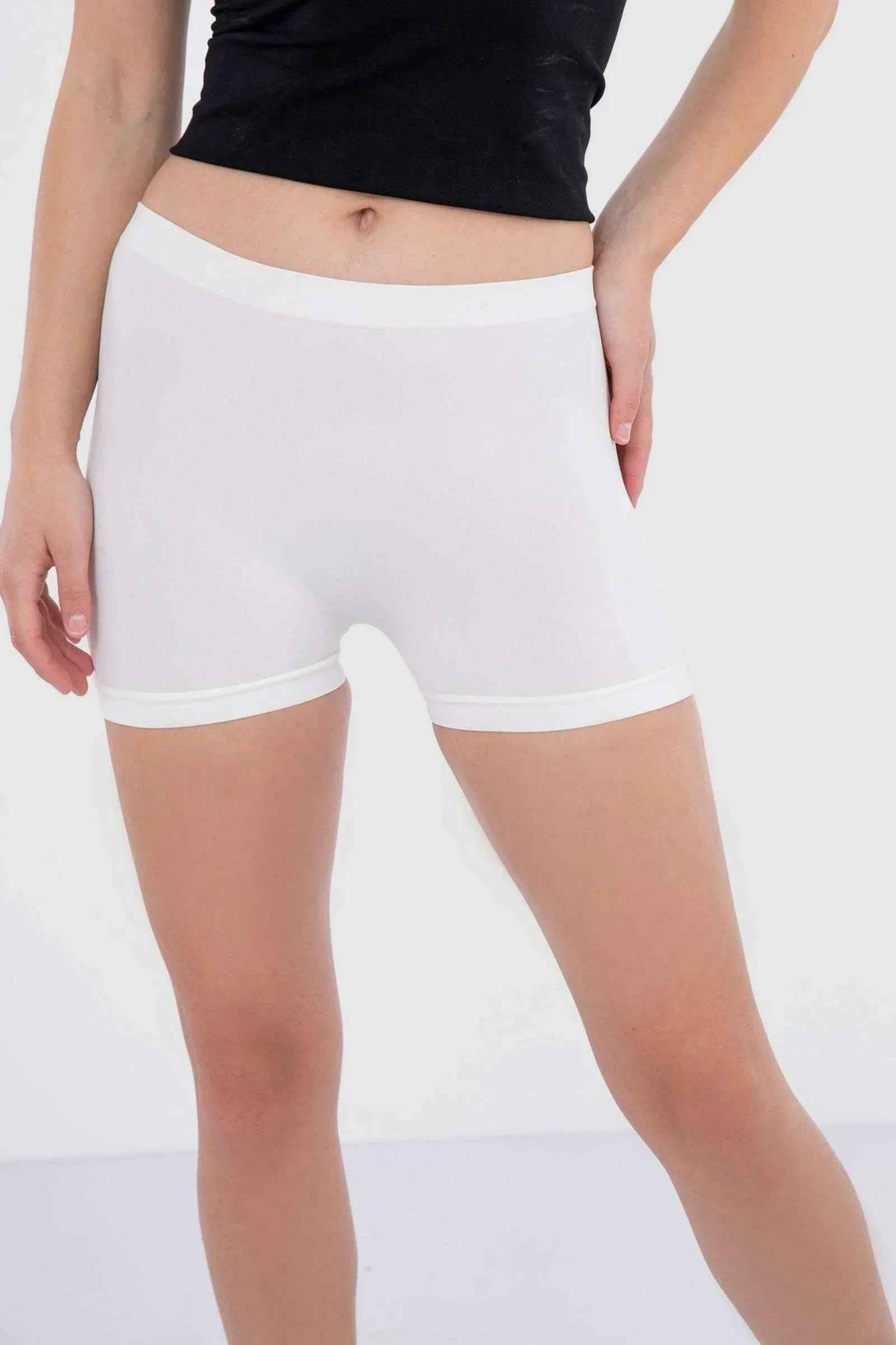 Carina - Basic Microfiber Hot Short 4