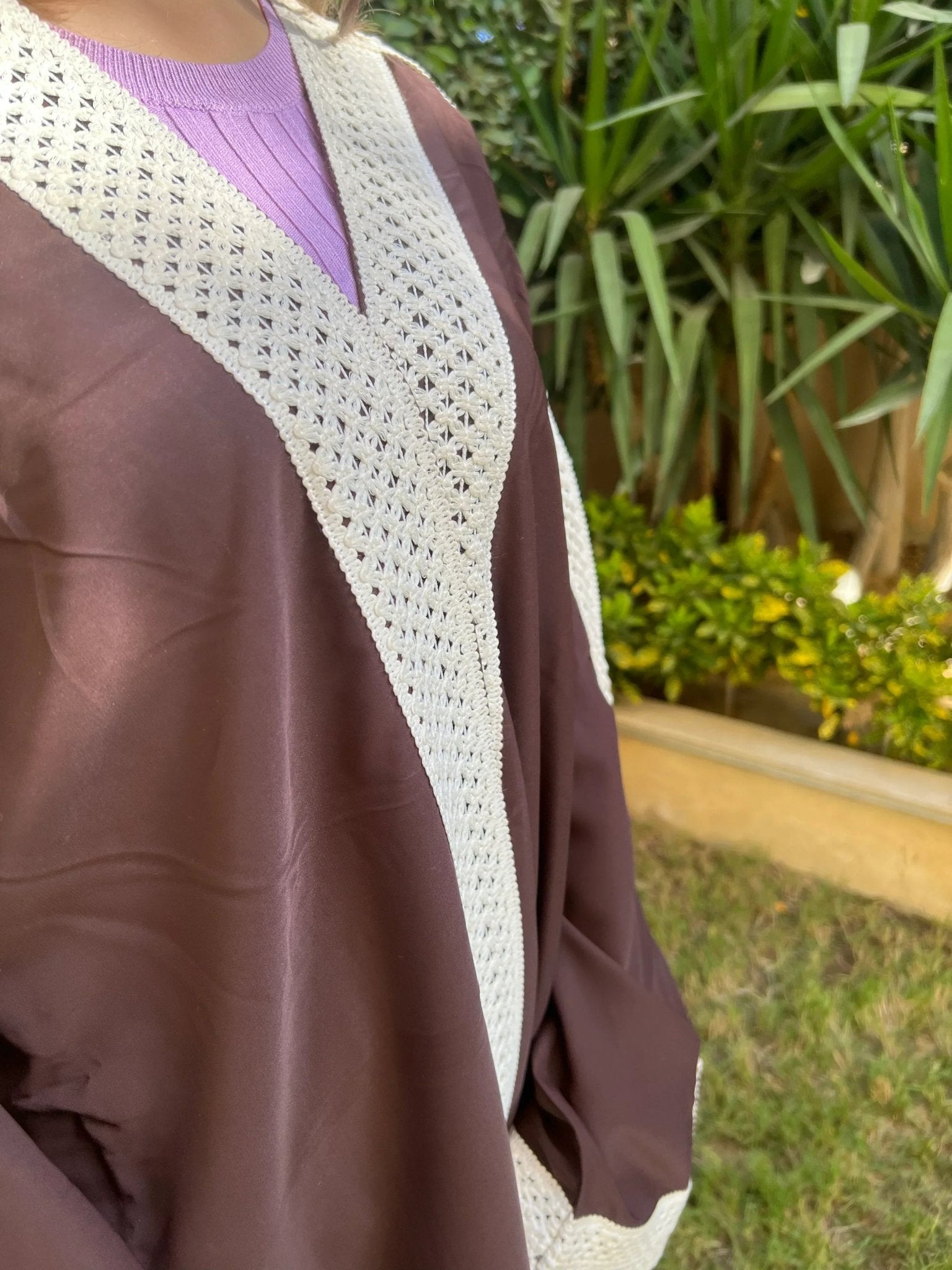 Brown Kaftan Embroidered in Beige - Urbantique - Babazzaro