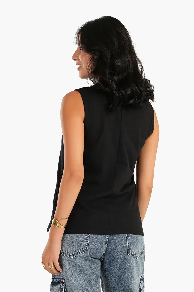 Carina - Basic Sleeveless T-Shirt 3