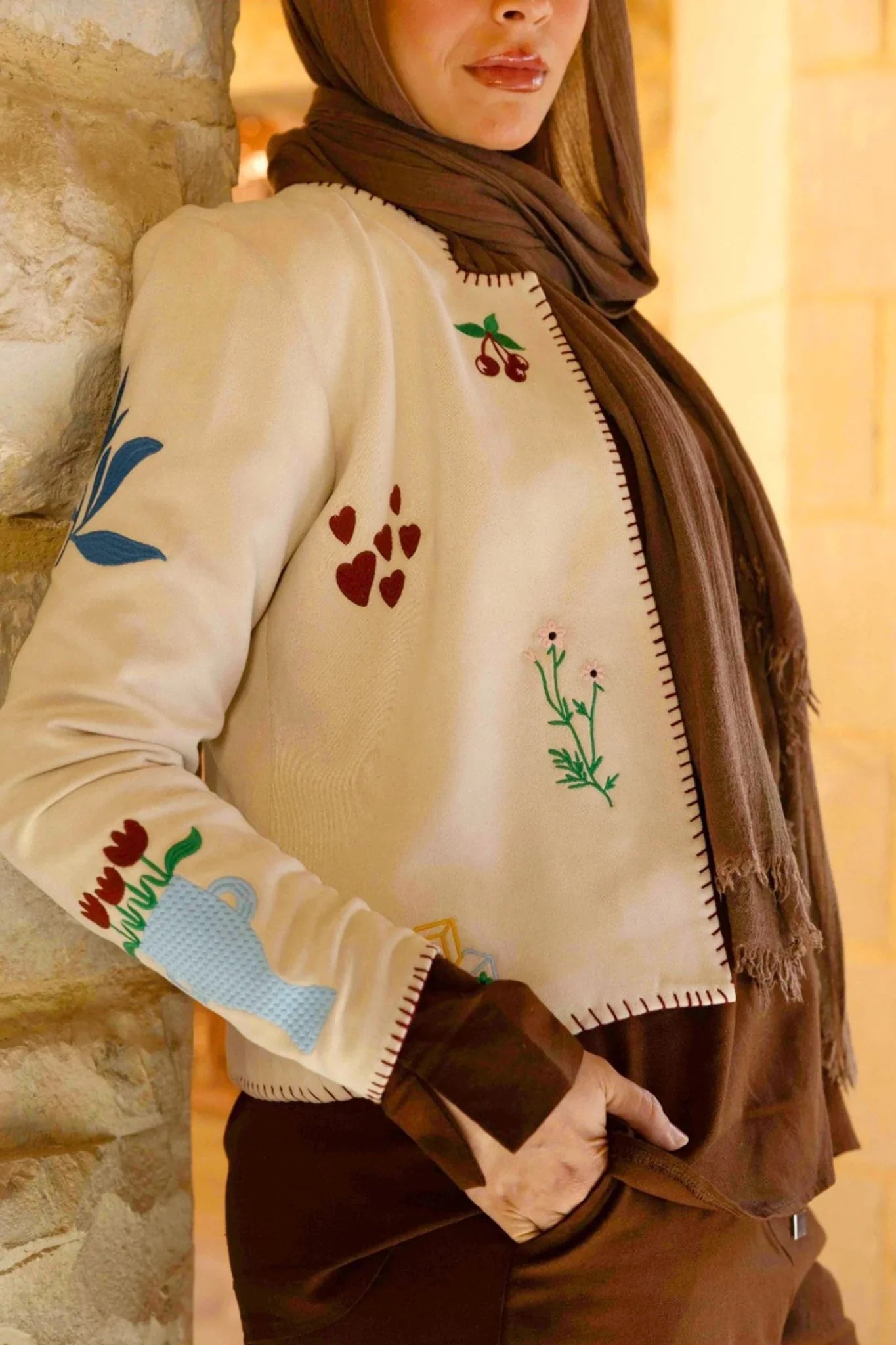 Embroidered Cropped Cardigan - Clue - Babazzaro