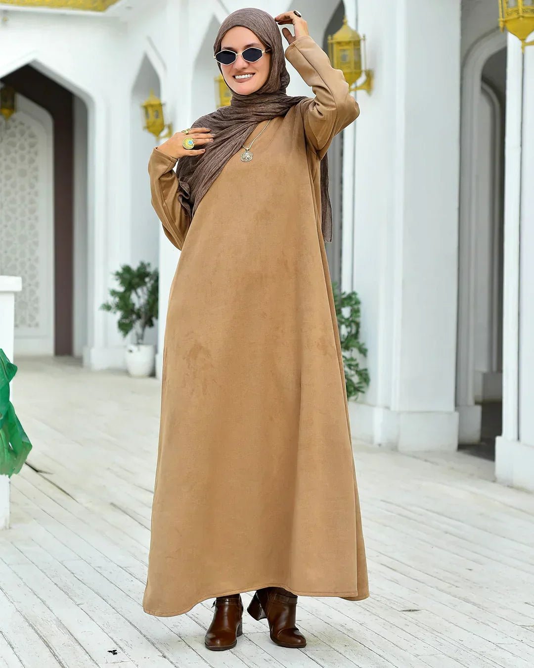 ESSENCE SUEDE Basic Dress - Queenza - Babazzaro