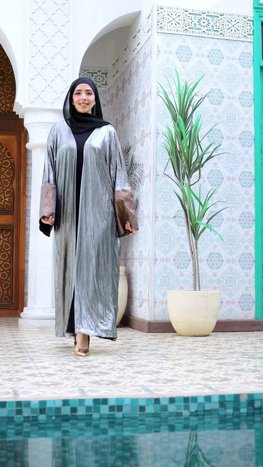 Mimme Boutiqe - Silver Silk Kaftan 4