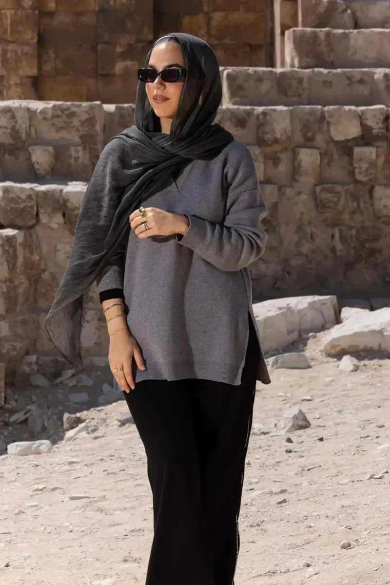 Carina - Relaxed Fit Side-Slit Pullover 14