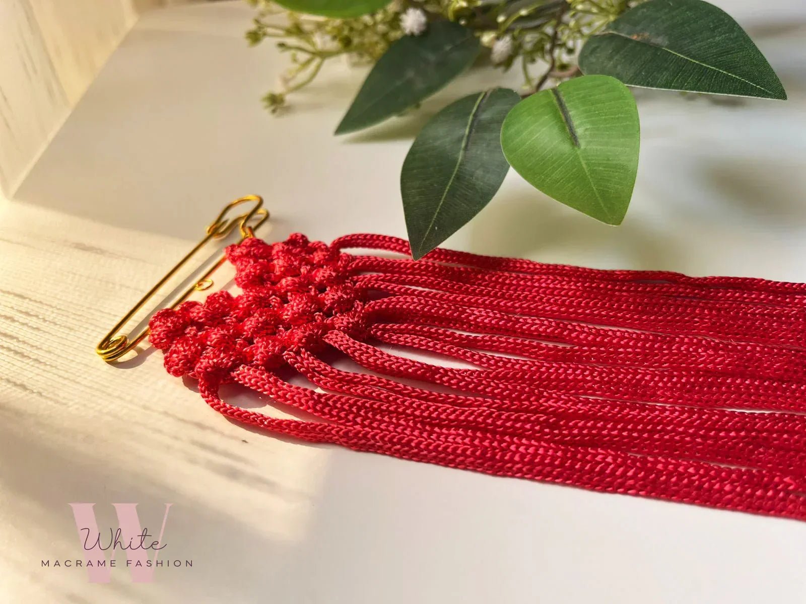 Macrame Broche - White Fashion - Babazzaro
