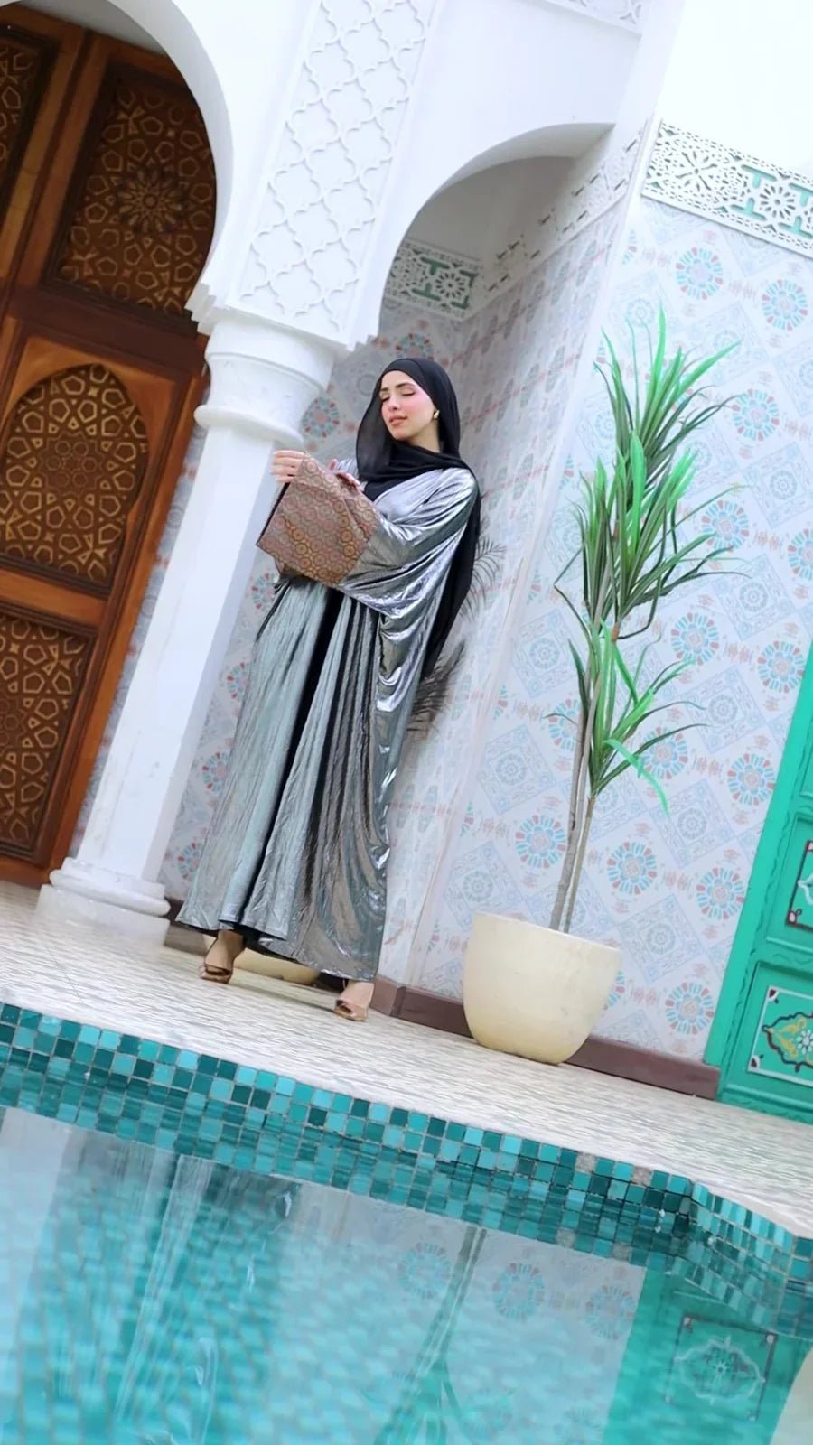 Silver Silk Kaftan - Mimme Boutiqe - Babazzaro