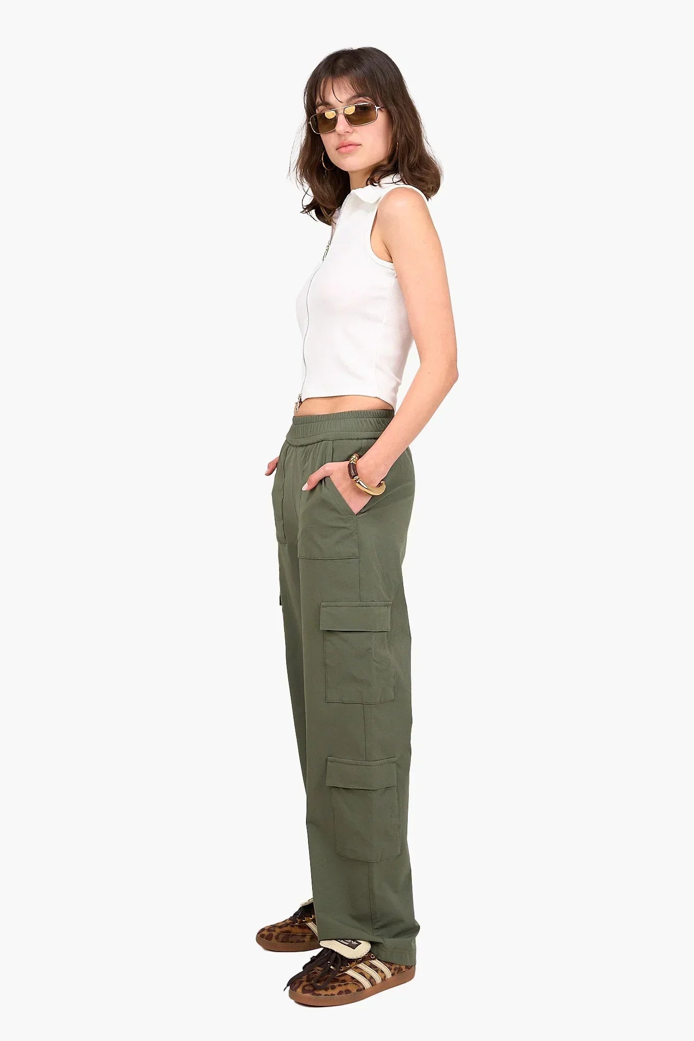 Clue - Ribbed Sleeveless Crop Top 4